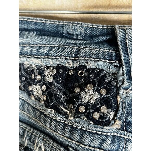 MISS ME BOOTCUT LACE JEWELED EMBROIDERED CONCERT FESTIVAL  PREMIUM DENIM JEANS - Picture 6 of 10